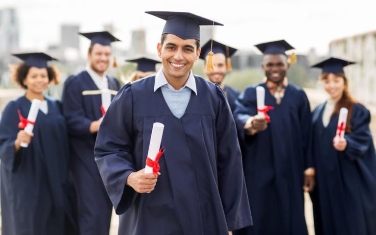 How To Qualify For Scholarship In The UK