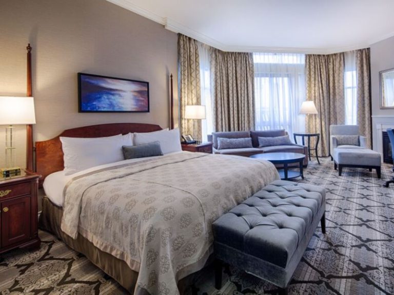 10 Best Hotels In Canada For Foreigners 
